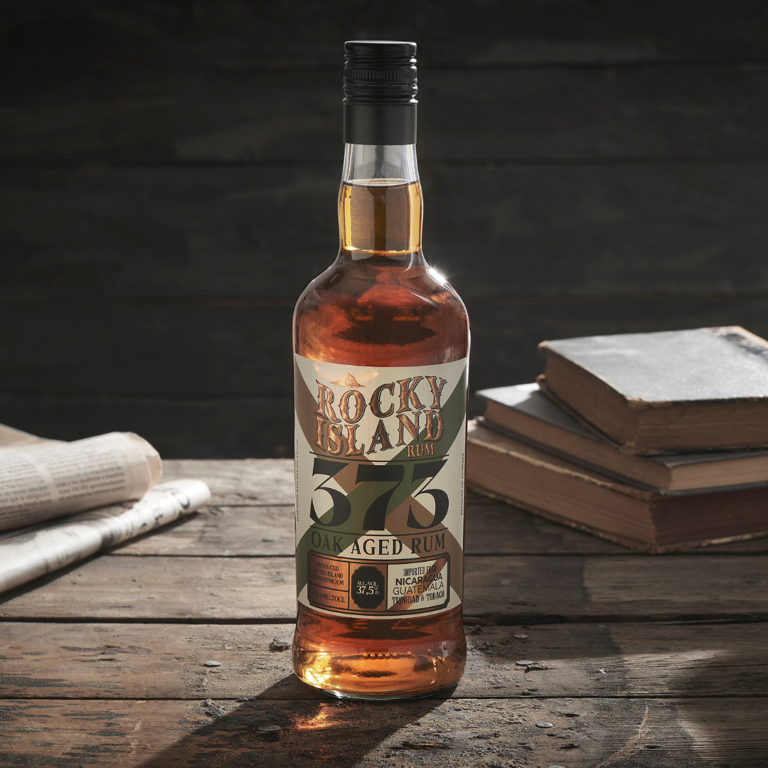 Se Rocky Island Rum 373 37,5% - 70 cl hos Bornholm Spirits