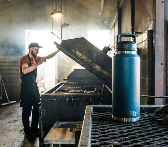 YETI Rambler 46 Oz Water Bottle with Chug Cap in Charcoal