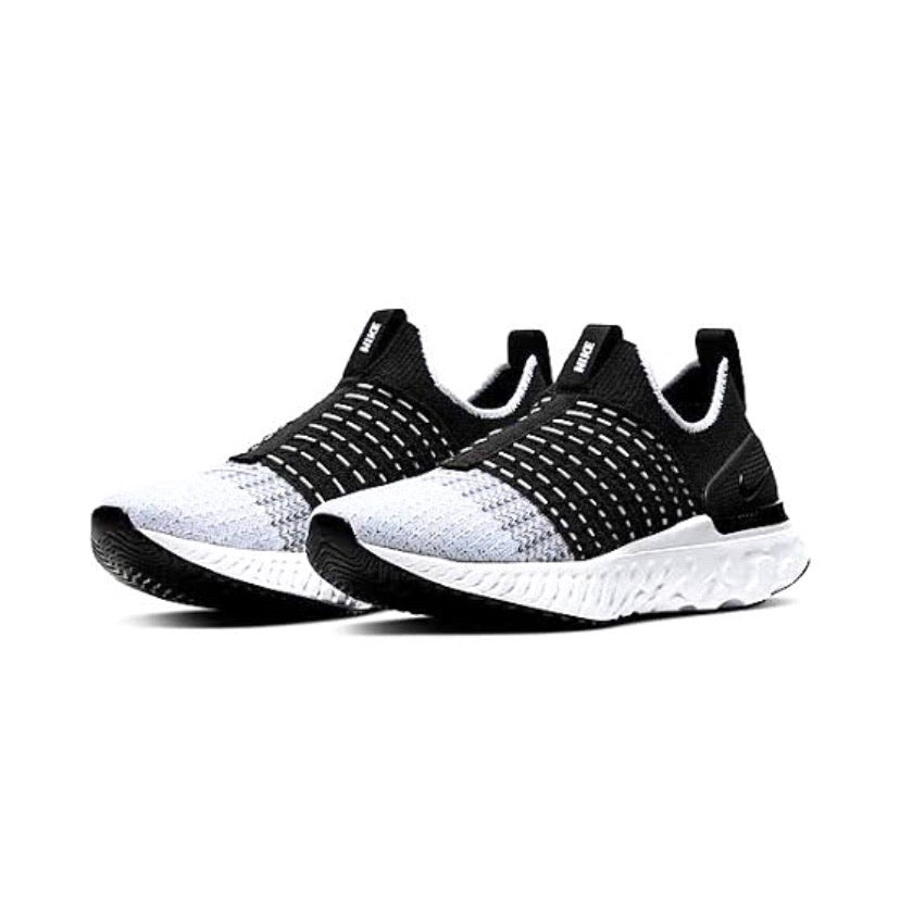 nike flyknit womens black and white