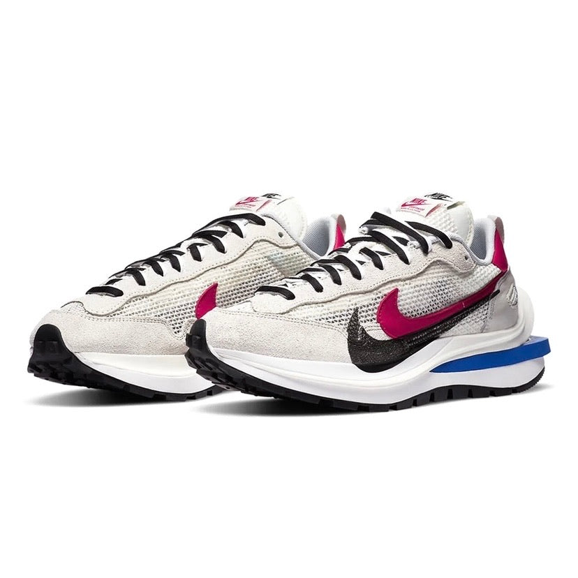 nike x sacai vaporwaffle royal fuchsia