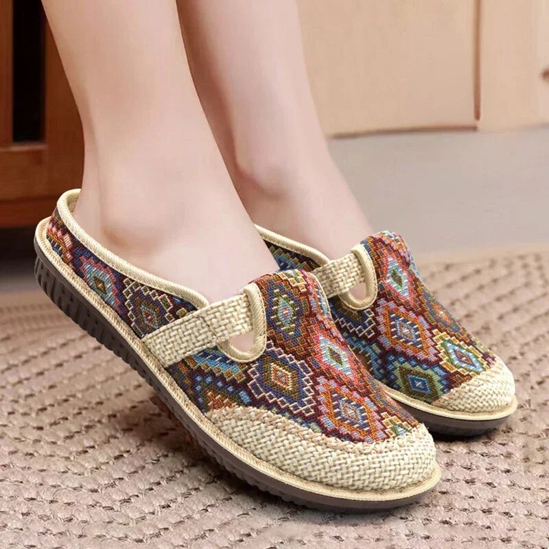 Poj niam khau Ethnic Casual Slippers