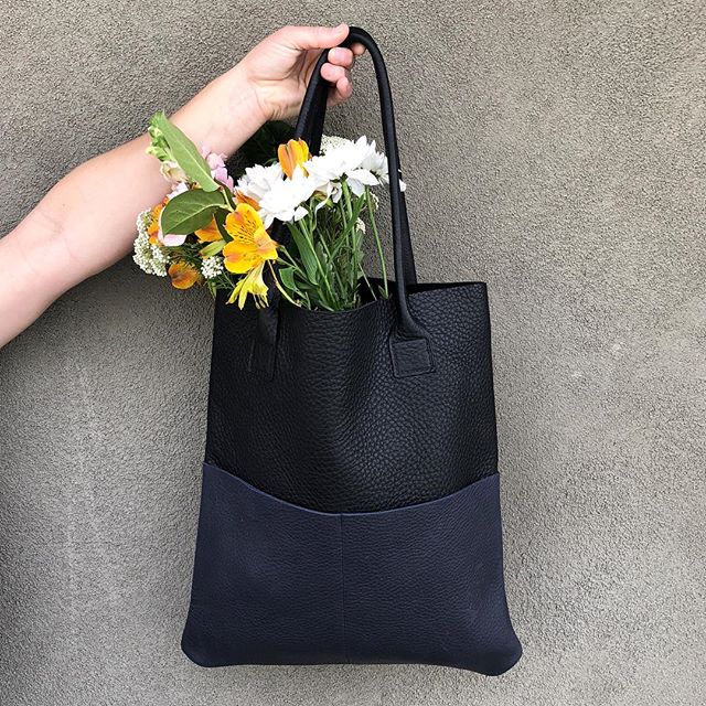 Pebbled Leather Tote Bag - Accessories | Darling Spring
