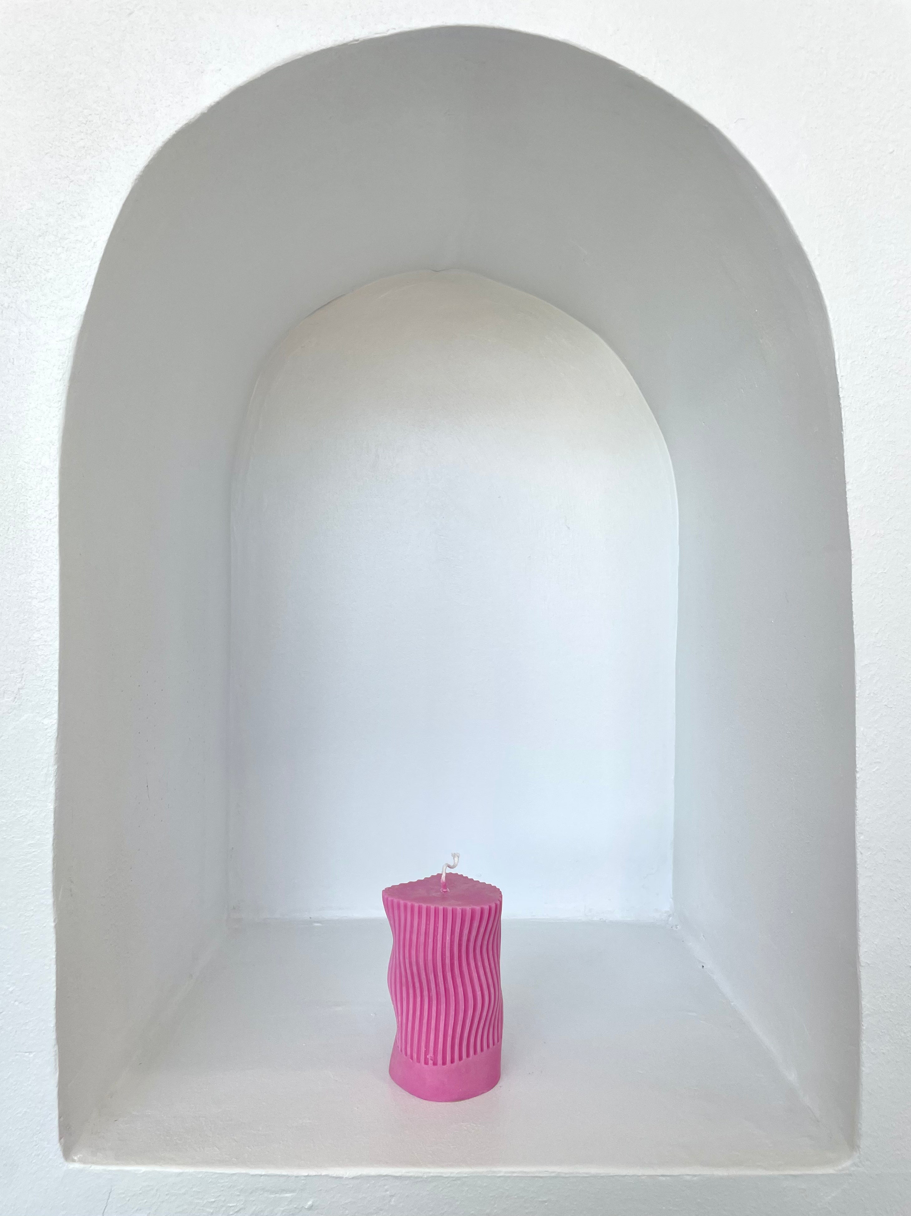 WAVY PILLAR CANDLE - PINK