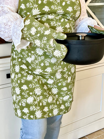 flannel flower apron