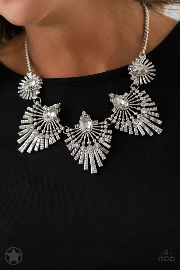 GemeShou White Jewelry Necklace Display for Selling, Uganda