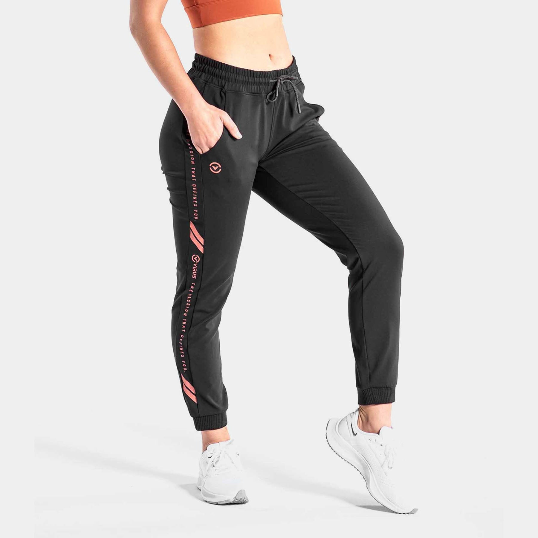 EAu7 Tech Pants