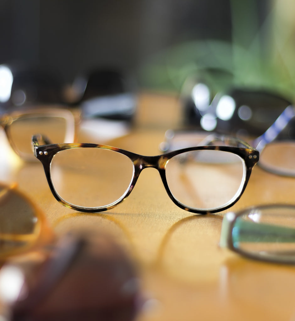 Do I Need Reading Glasses: Learn More Facts Here | Gammaray – Gammarayoptix