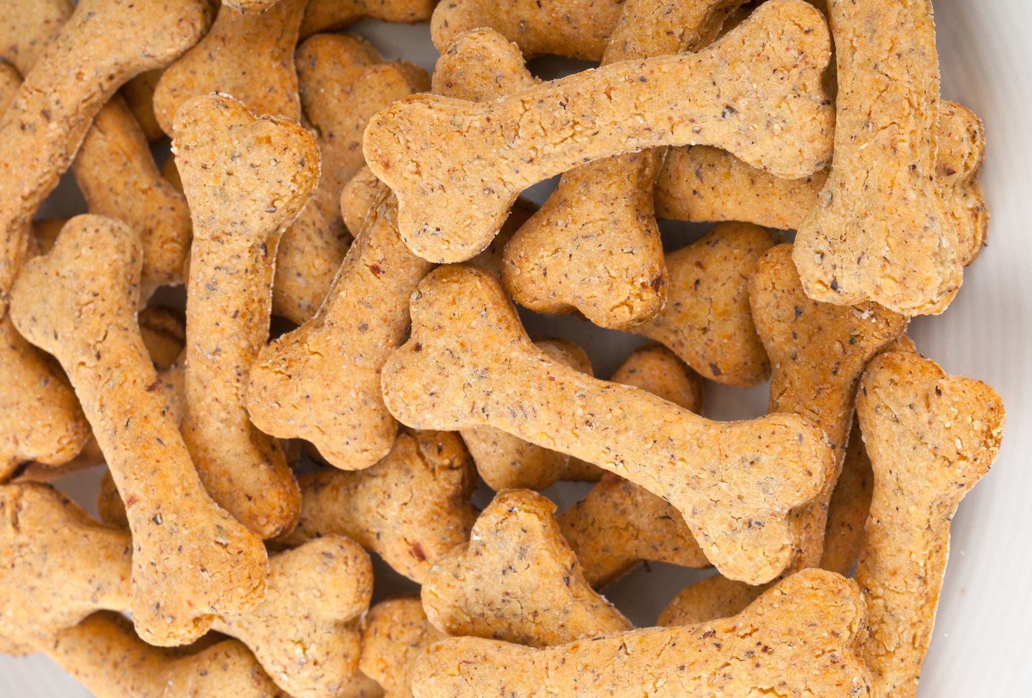 wheat-free-dog-biscuits-dellaterra