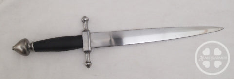 Tudor dagger with black grip