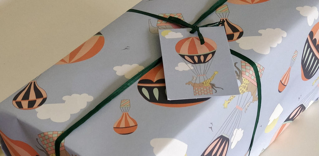 Eco gift wrap - less is more when you're avoiding plastic tape