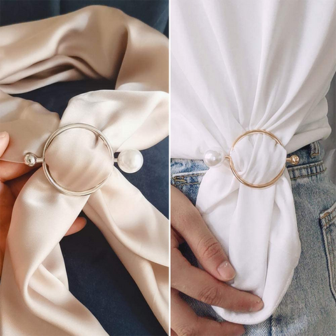 2Pcs Women Three Rings Silk Scarves Clip Fashion Scarves Buckle Scarf Ring  Wrap Holder Clamp (Silver+Golden)