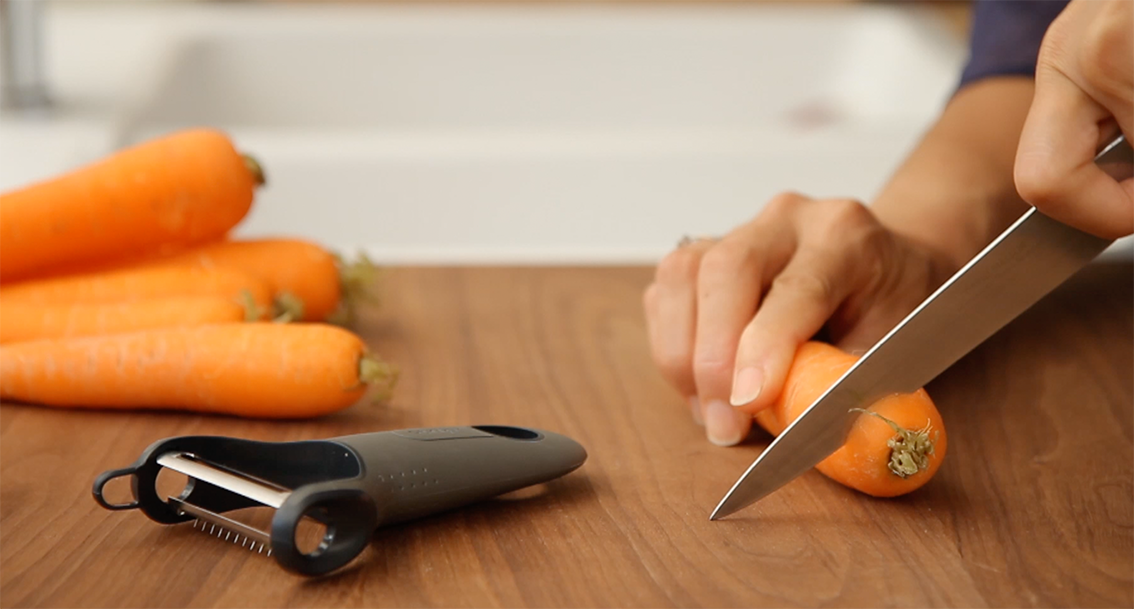 Strip² - Julienne and Vegetable Peeler - clever multi-functional tool  juliennes in one effortless stroke. Innovative and colourful Kitchen  Utensils and gadgets by Üutensil