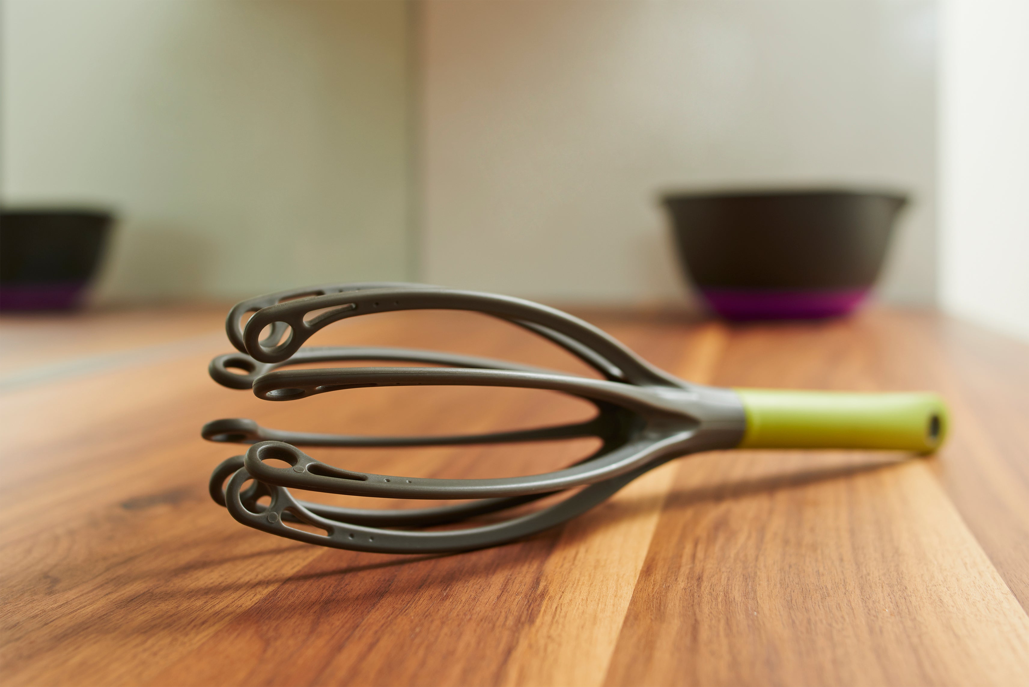 Squisk - Innovative Whisk - Innovative and Exciting Kitchen Utensils by  Üutensil