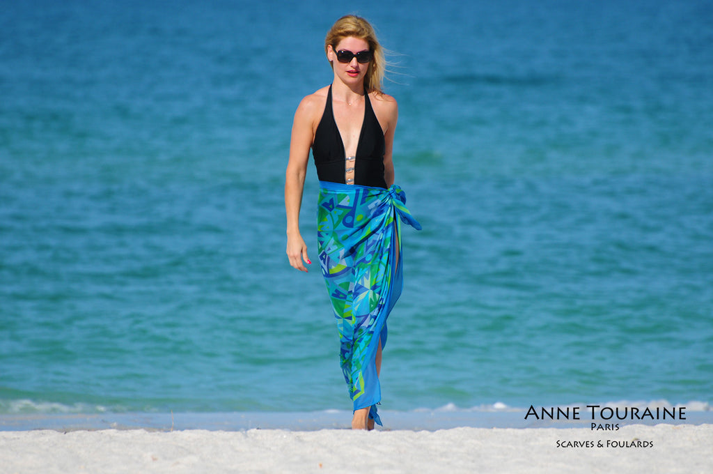 Extra large silk chiffon scarves by ANNE TOURAINE Paris™: green and blue scarf tied around the waist as a long sarong 