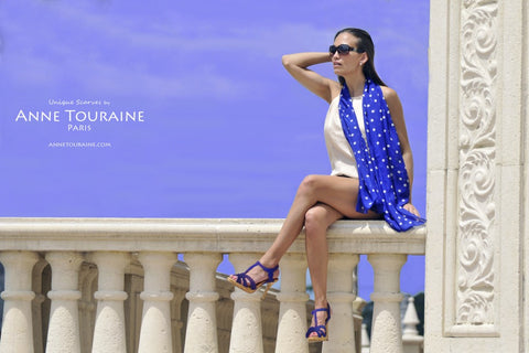 ANNE TOURAINE Paris™ silk scarves: blue polka dots; worn loose around the neck; perfect for the summer 