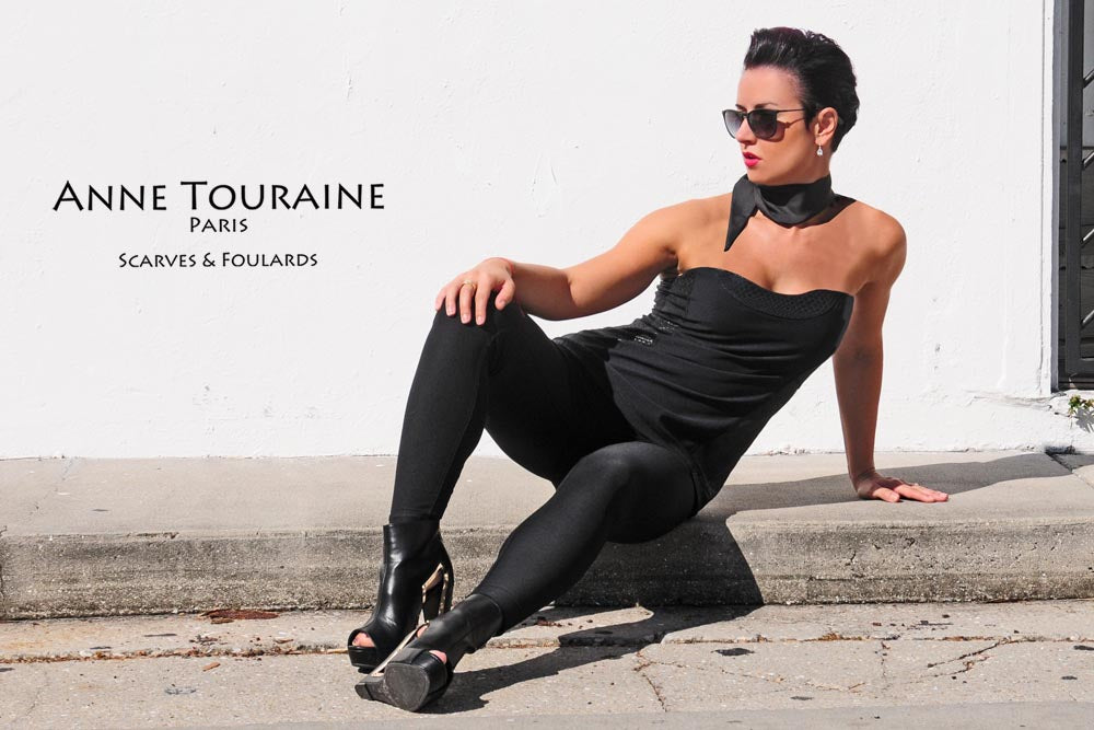 Silk twillies by ANNE TOURAINE Paris™: black mood! Modern and super trendy...