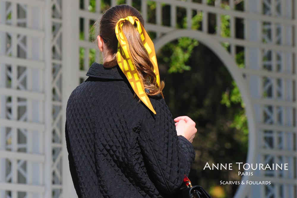 Silk twillies by ANNE TOURAINE Paris™: around a ponytail