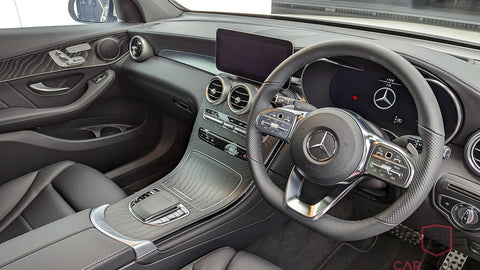 2023 Mercedes Benz GLC300 / White Interior