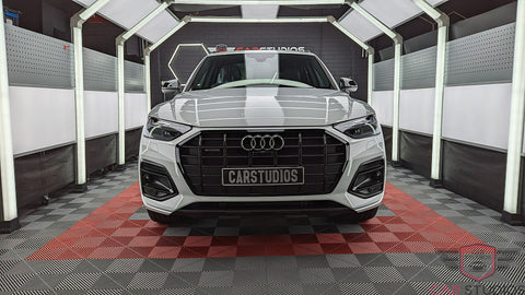 2023 Audi Q5 / White Main