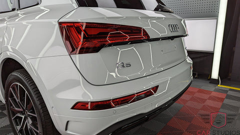 2023 Audi Q5 / White Back Left