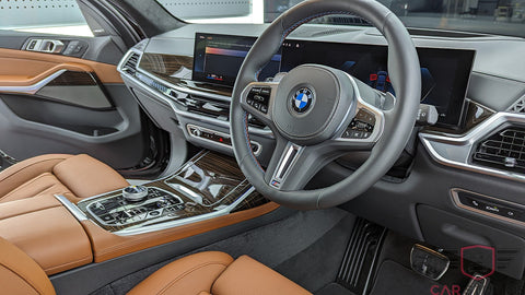 2023 BMW X7 M60i / Black Steering Wheel