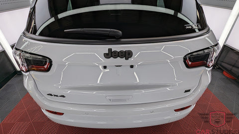 2023 Jeep Compass / White Back