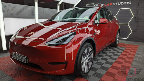 2023 Tesla Model Y / Red Right