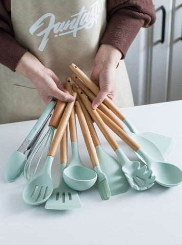 Cleaning Silicone Cooking Utensils