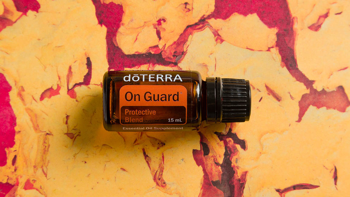 doTERRA - On Guard Essential Oil Protective Blend - Supports Healthy Immune  and Respiratory Function, Supports Natural Antioxidant Defenses; for