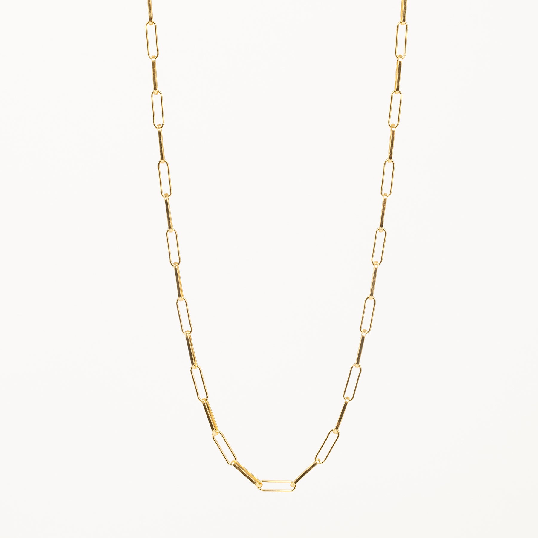 Gwen Beloti Gold Paperclip Layla Gold Chain Link Necklace 1.jpg__PID:ca0c01e8-edc3-461e-b0be-ec4458db7078