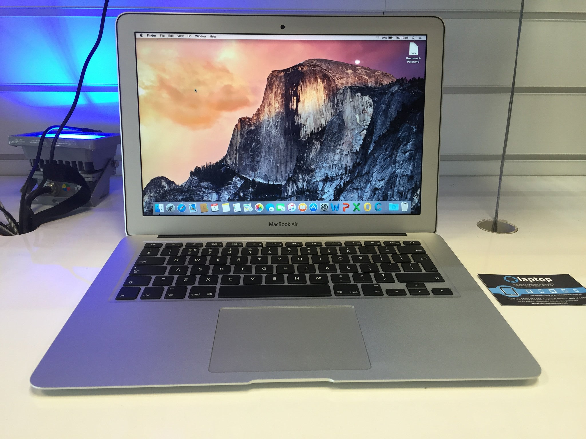 Apple Macbook Air 13-inch: Core i5 4GB 128GB-SSD 2012/2013