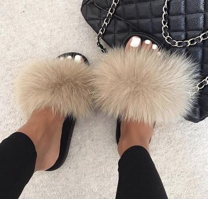 slides with faux fur