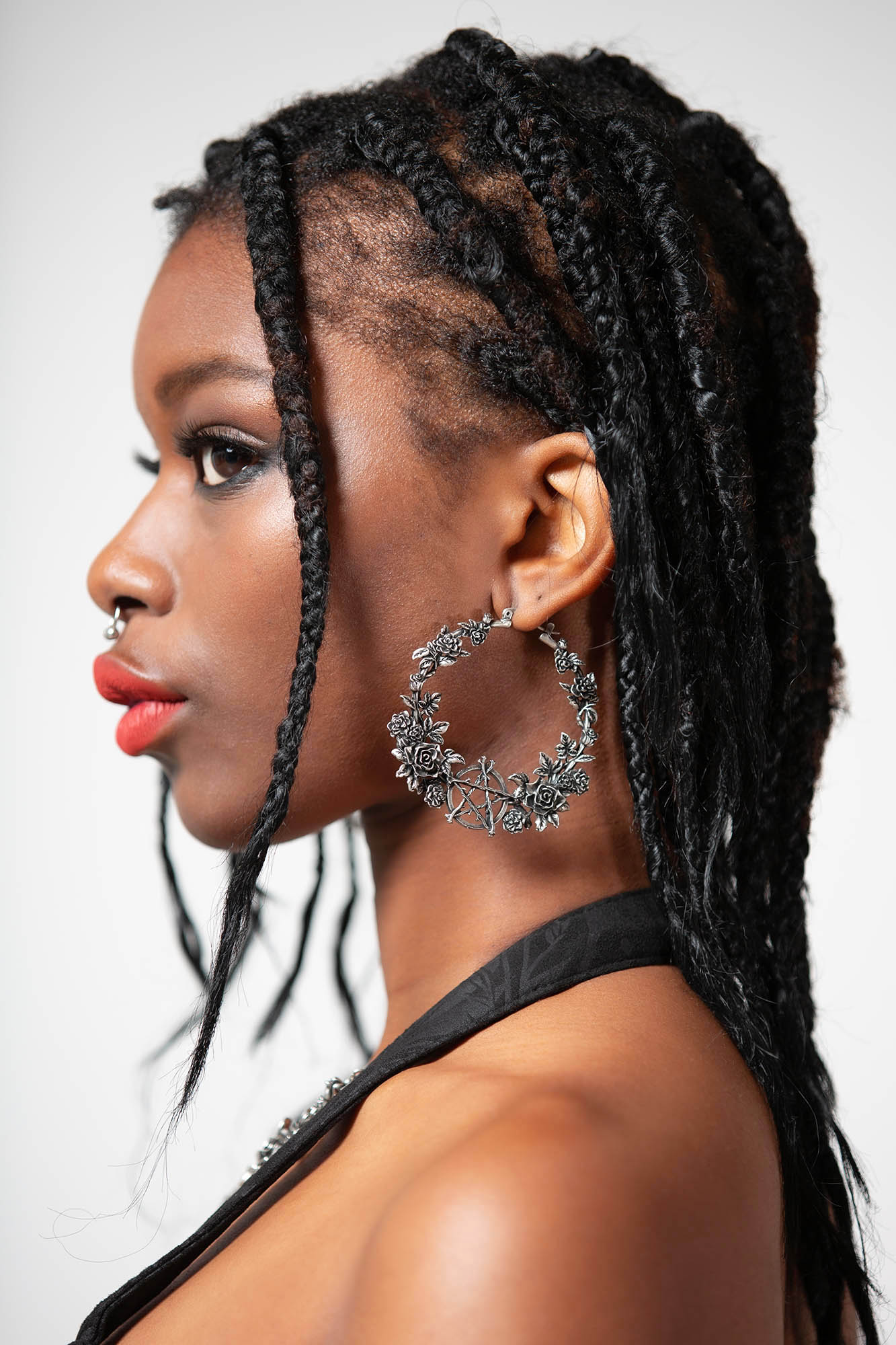 Best CelebApproved Ways To Wear Hoop Earrings