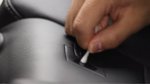How to paint your car seat to change its color