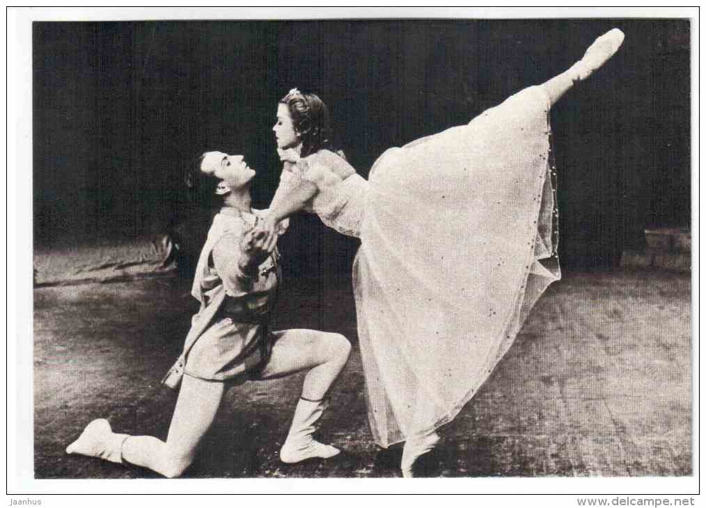 Maria and Vaclav in the Fountain of Bakhchisarai - Helmi Puur ballerin – JH  Postcards