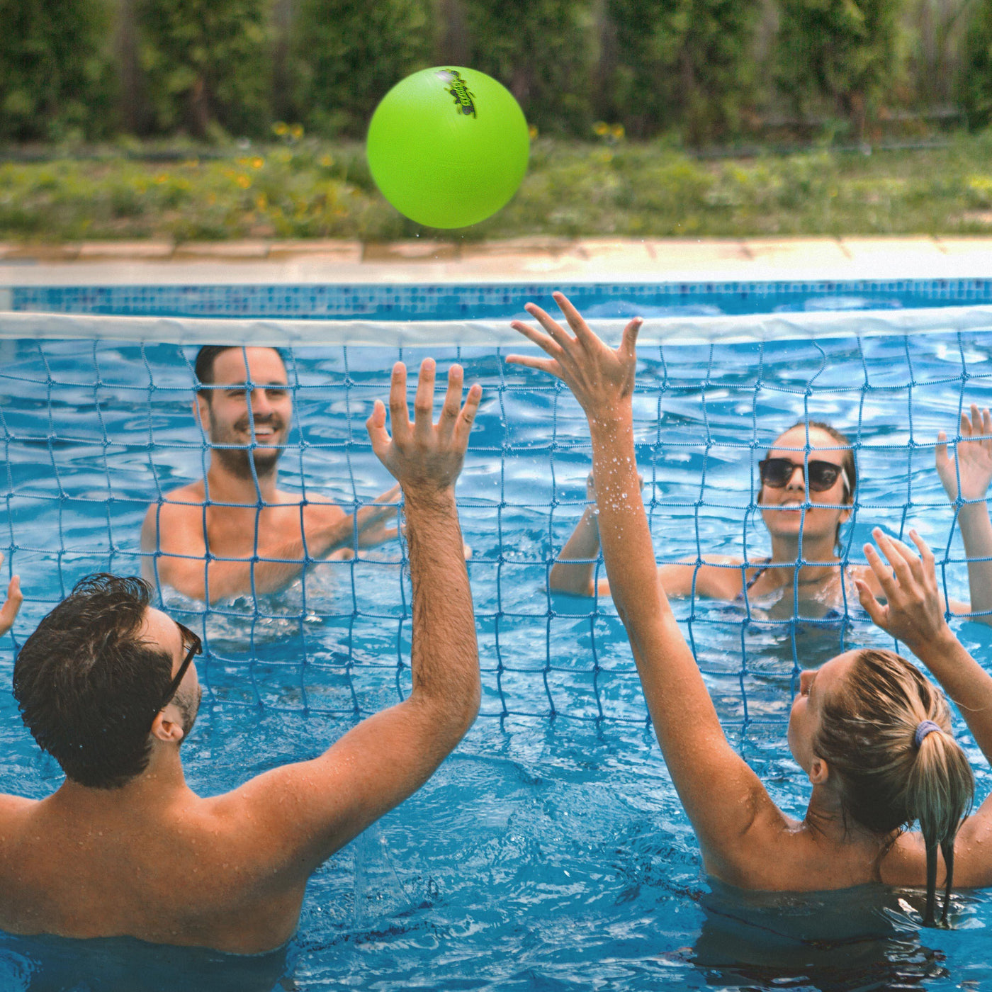 water volleyball