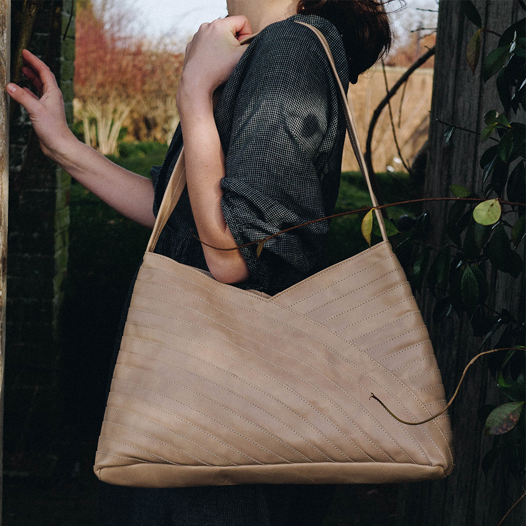 Raven + Lily | Bags | Nwot Joannas Favorite Crossbody Handbag Raven Lily  Leather Dust Bag Included | Poshmark