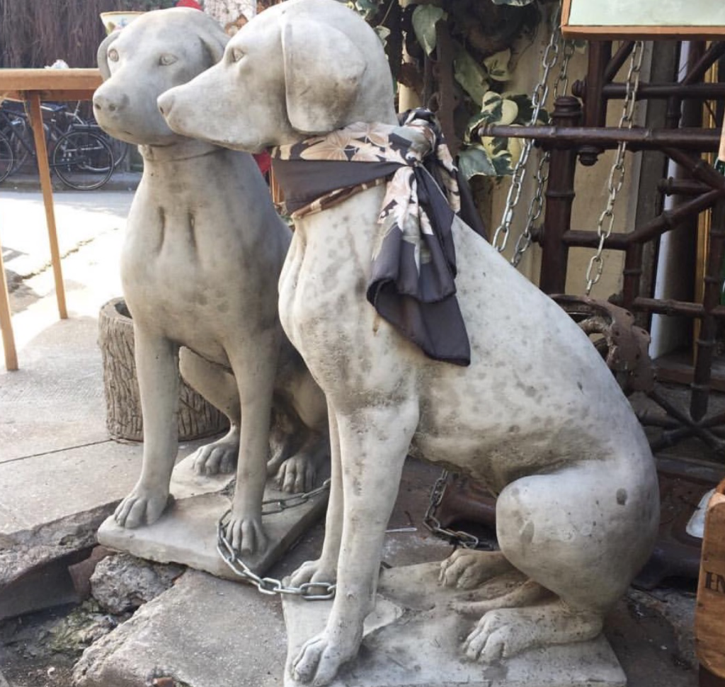 Even the dogs are beautifully dressed at the fairs.