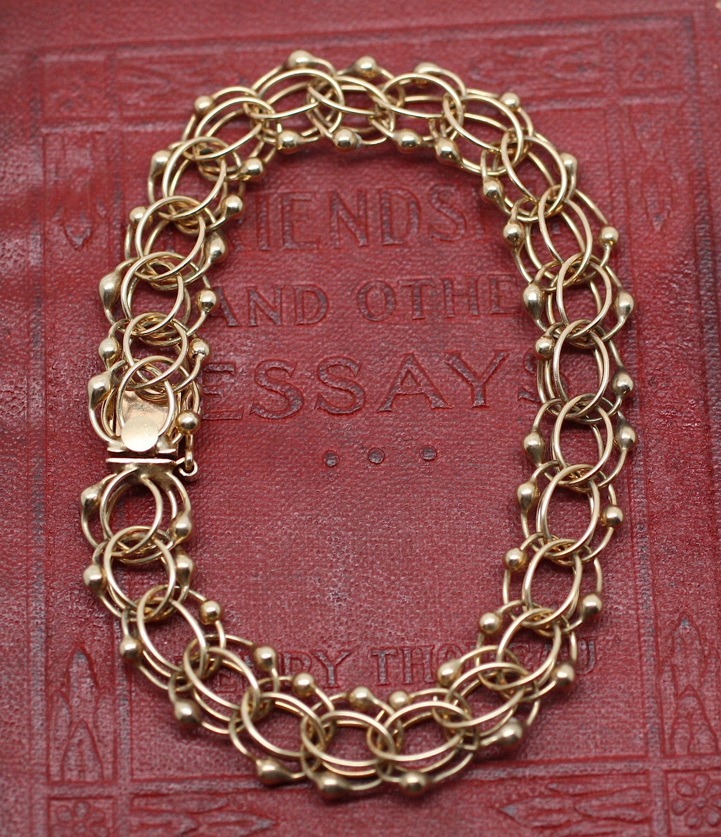 Gold Charm Bracelet – arthatravel.com