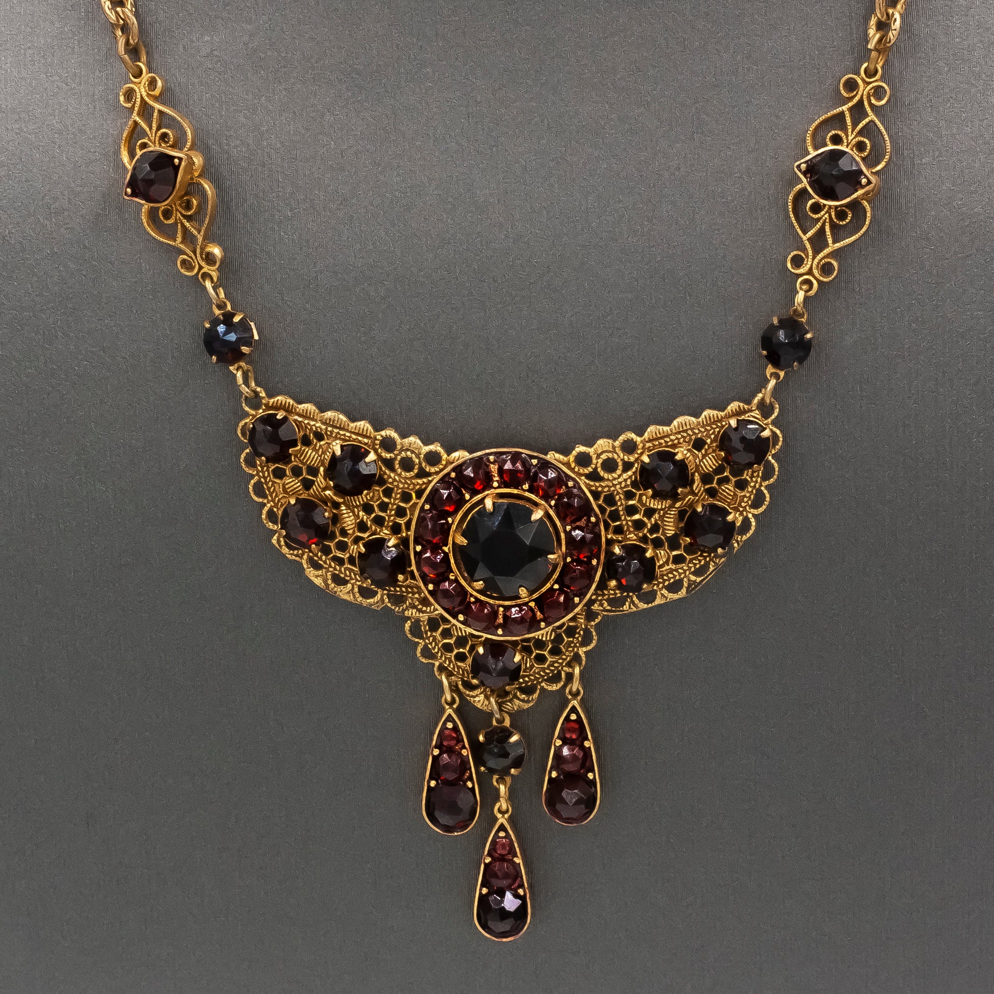 Bohemian Garnet Festoon Necklace c1930 – Pippin Vintage Jewelry