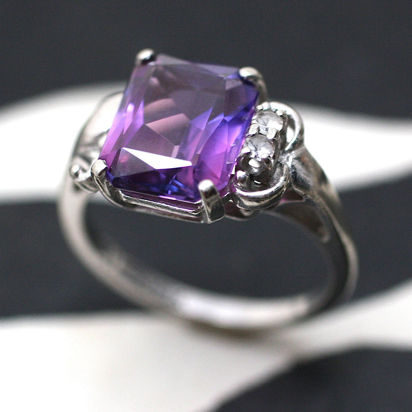 Circa 1950 10K Synthetic Alexandrite & White Sapphire Ring – Pippin ...