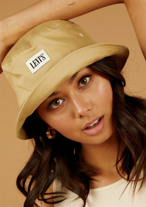 Levi's | Serif Bucket Hat - Khaki | Contain Boutique