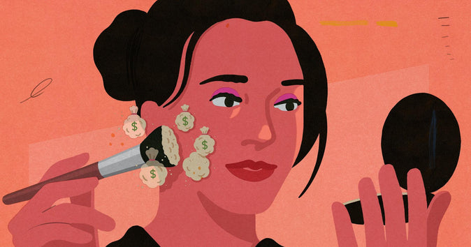 Mujer aplicándose polvo facial con un pincel. Las nubes de polvo resultantes parecen bolsas de dinero: inicia una línea de maquillaje