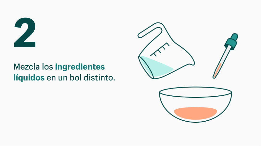 Paso 2: en otro bol, vierte todos los ingredientes líquidos y bátelos.