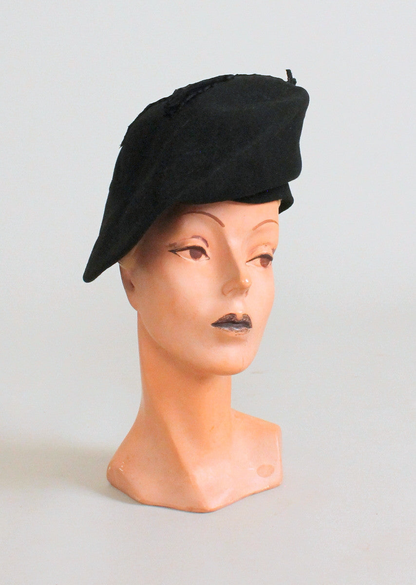 Vintage 1930s Art Deco Black Flower Beret Hat - Raleigh Vintage