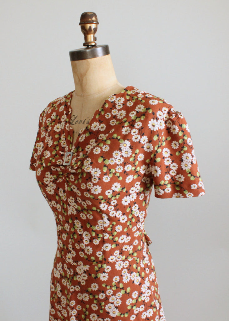Vintage 1940s Daisy Print Floral Cotton Day Dress | Raleigh Vintage