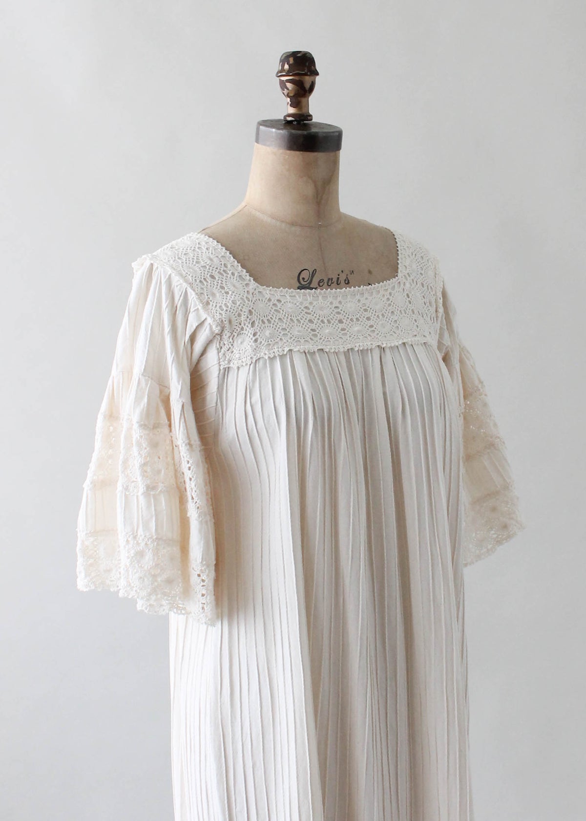 Vintage 1960s Muslin Cotton and Lace Mexican Dress - Raleigh Vintage
