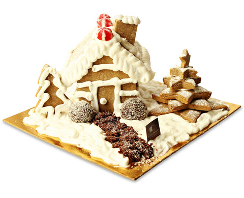 Gingerbread house by Dello Mano front view