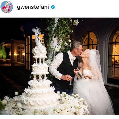 Gwen Stefani and Blake Shelton Wedding Cake Topper