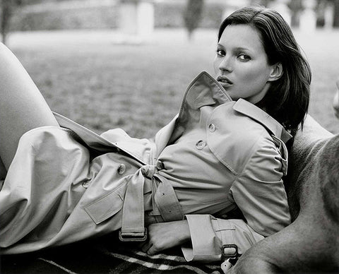 Kate Moss wearing a Burberry trench coat shot by Mario Testino